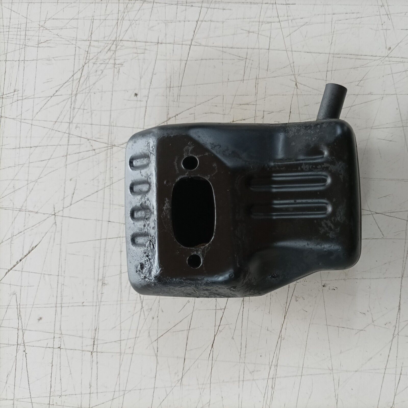 MARMITTA SCARICO SILENZIATORE PER DECESPUGLIATORE ALPINA VIP 40 ricambi usati
