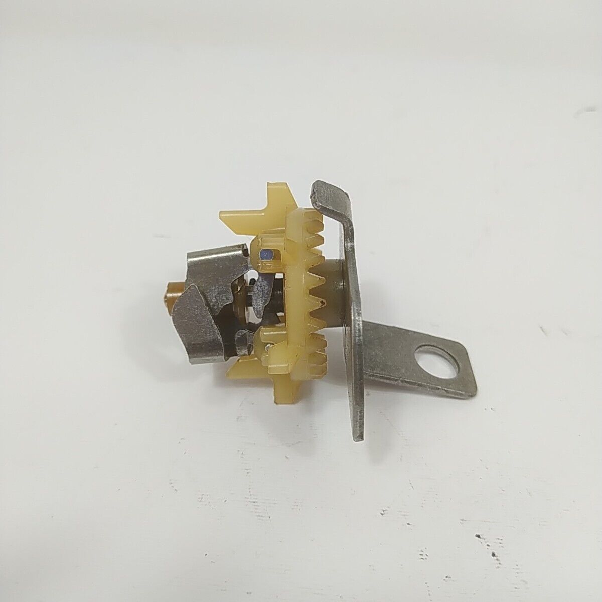 Ricambi valvola regolazione olio motore per rasaerba Briggs & Stratton 675 usato