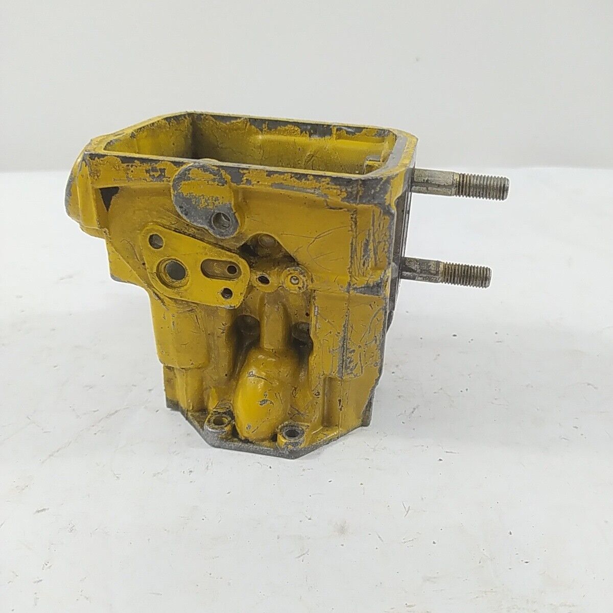 Ricambi BASAMENTO CILINDRO E SERBATOIO PER MOTOSEGA MCCULLOCH PRO MAC 555 usati