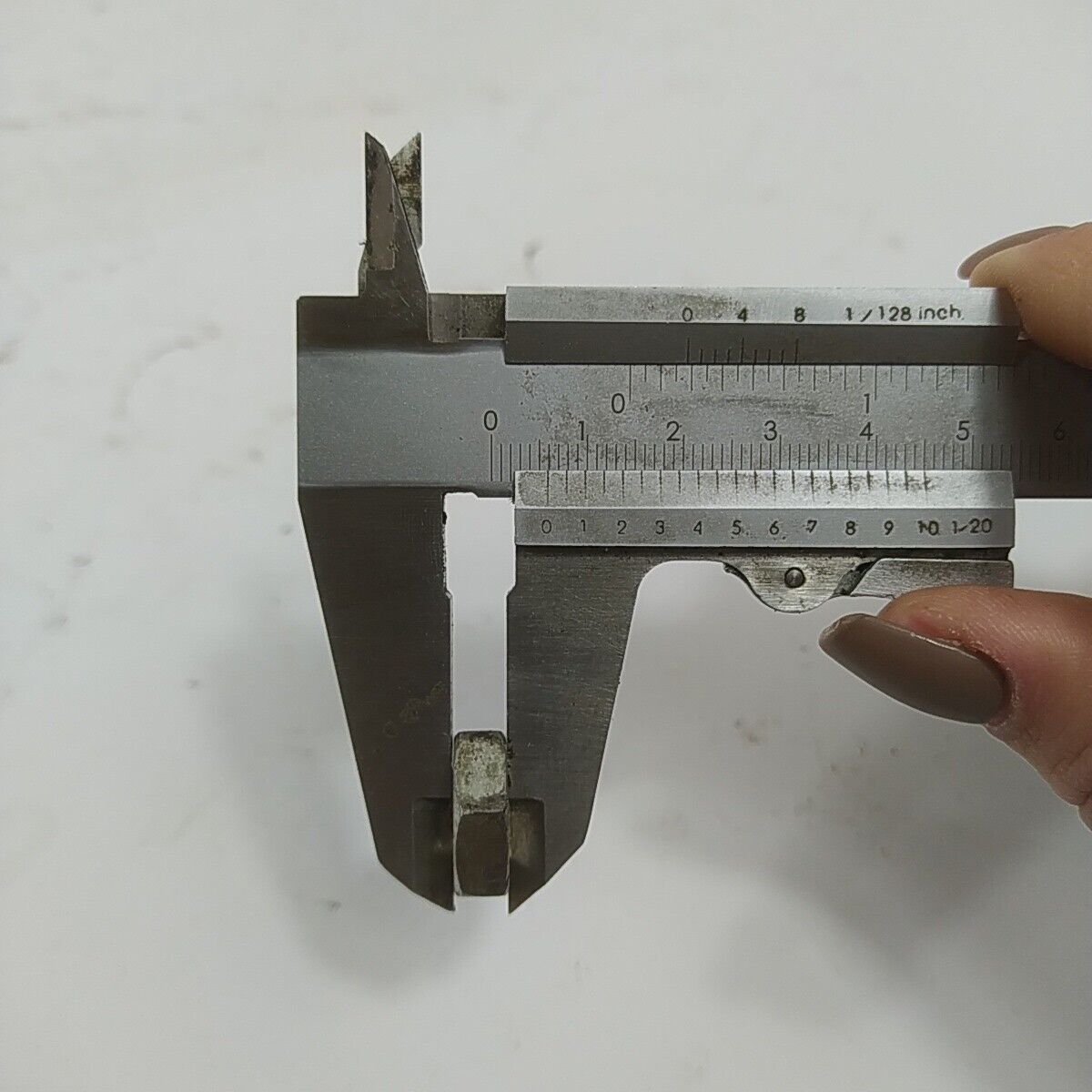 Ricambio DADO VOLANO ALBERO MOTORE per decespugliatore McCulloch 3800 usato