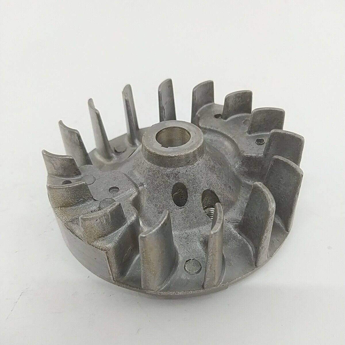 Ricambio usato VOLANO MAGNETICO DI AVVIAMENTO decespugliatore MITSUBISHI T200
