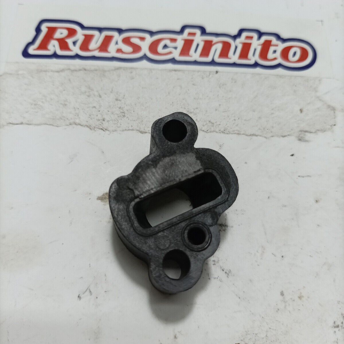 RACCORDO COLLETTORE CARBURATORE Usato per decespugliatore ZENOAH