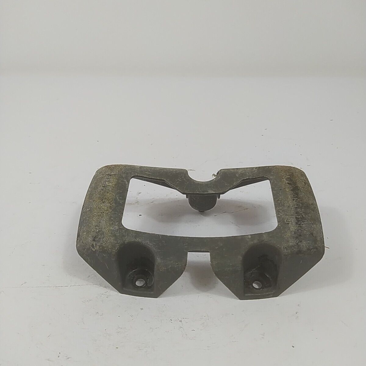 Ricambio per decespugliatore EFCO 8250 STAFFA SERBATOIO CARBURANTE BENZINA usato