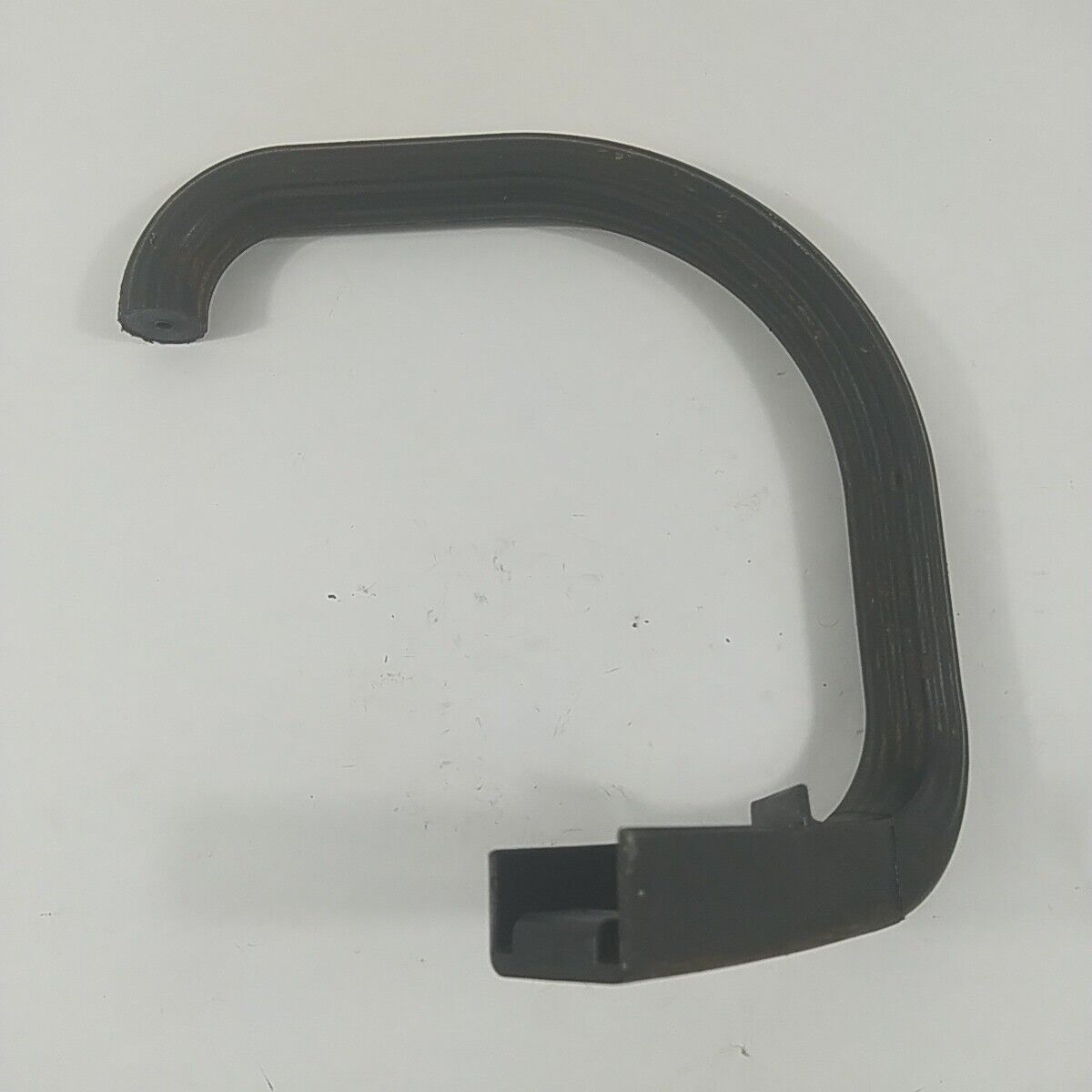 Ricambio MANIGLIA MANICO IMPUGNATURA SUPERIORE PER MOTOSEGA POULAN usato