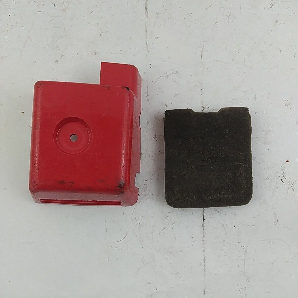 Ricambio COPERCHIO FILTRO DELL' ARIA usato per decespugliatore MARUYAMA AE 320