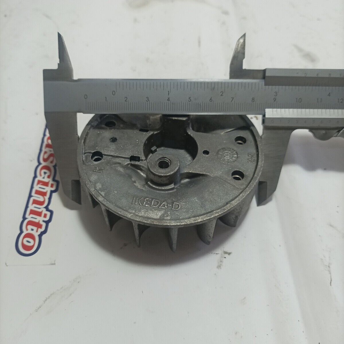 Ricambio VOLANO ACCENSIONE AVVIAMENTO Usato decespugliatore SANDRIGARDEN GBL 26 