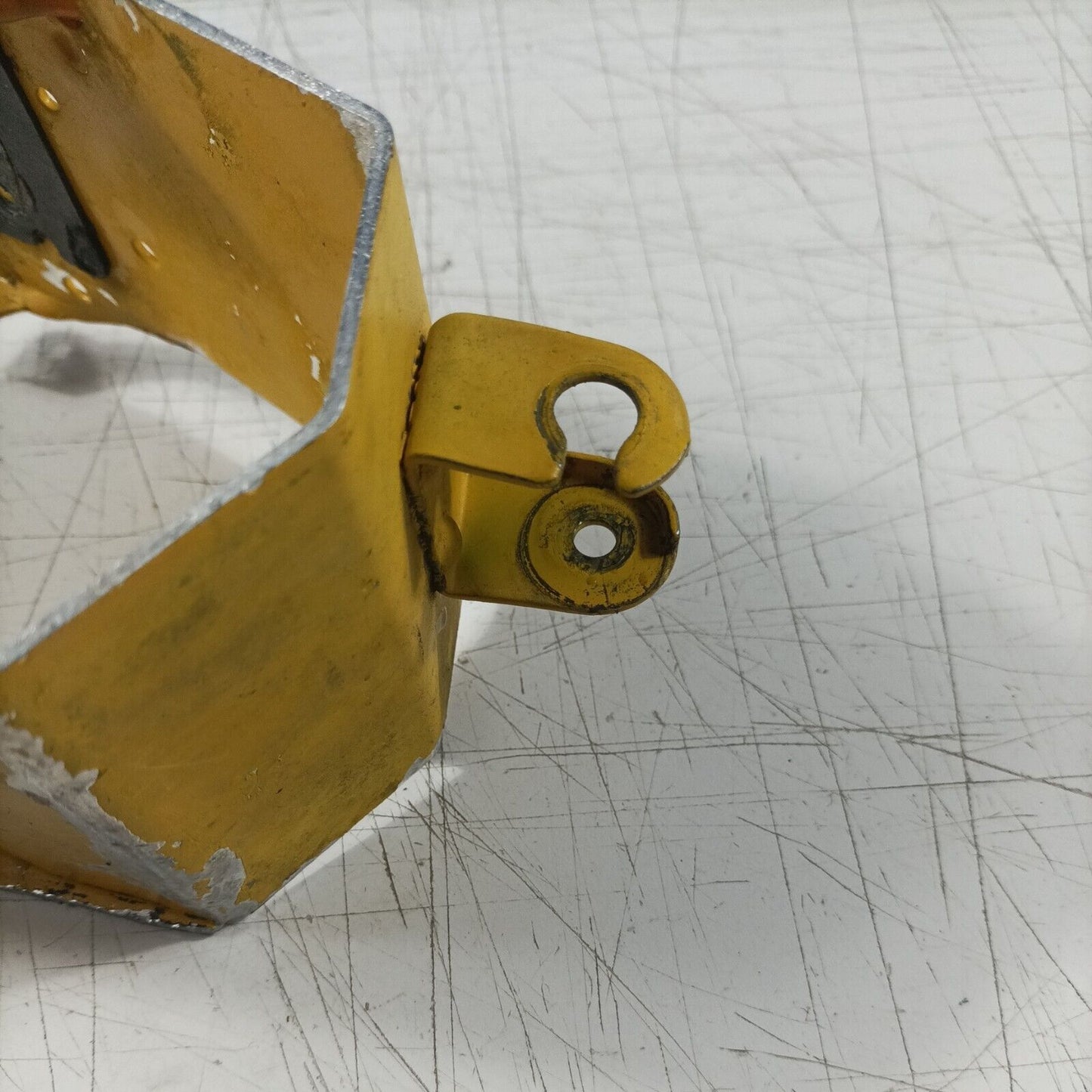 ricambi usati per MOTOSEGA ALPINA A 41 TELAIO SUPPORTO MANIGLIA E COPRI MOTORE