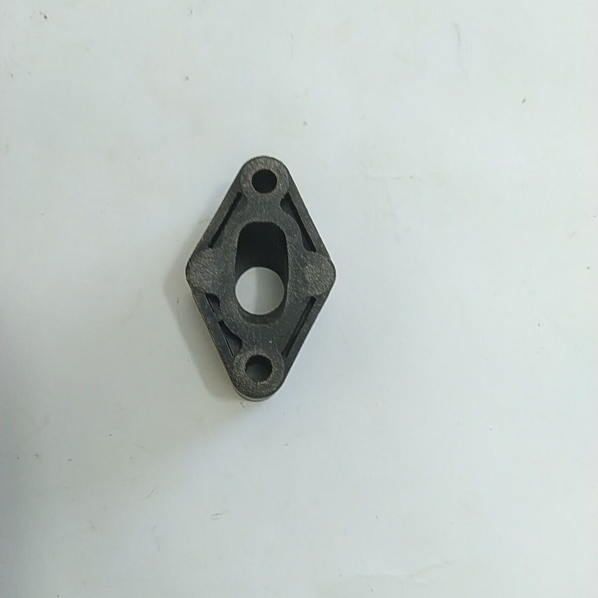 Ricambio COLLETTORE CARBURATORE usato per decespugliatore Komatsu ZENOAH G4K