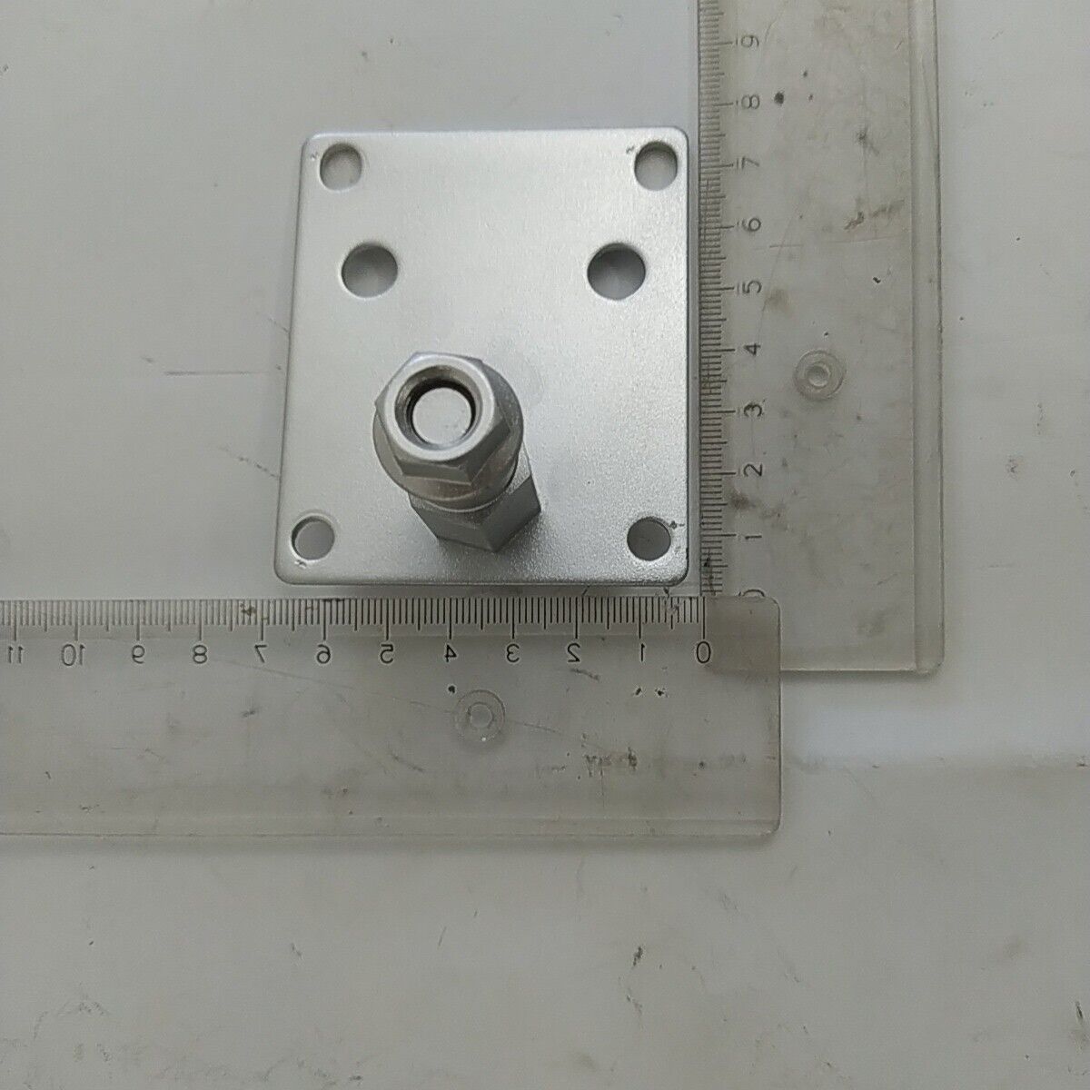 Ricambio STAFFA PIASTRA MOTORE a zaino usato per decespugliatore KAWASAKI TD 40