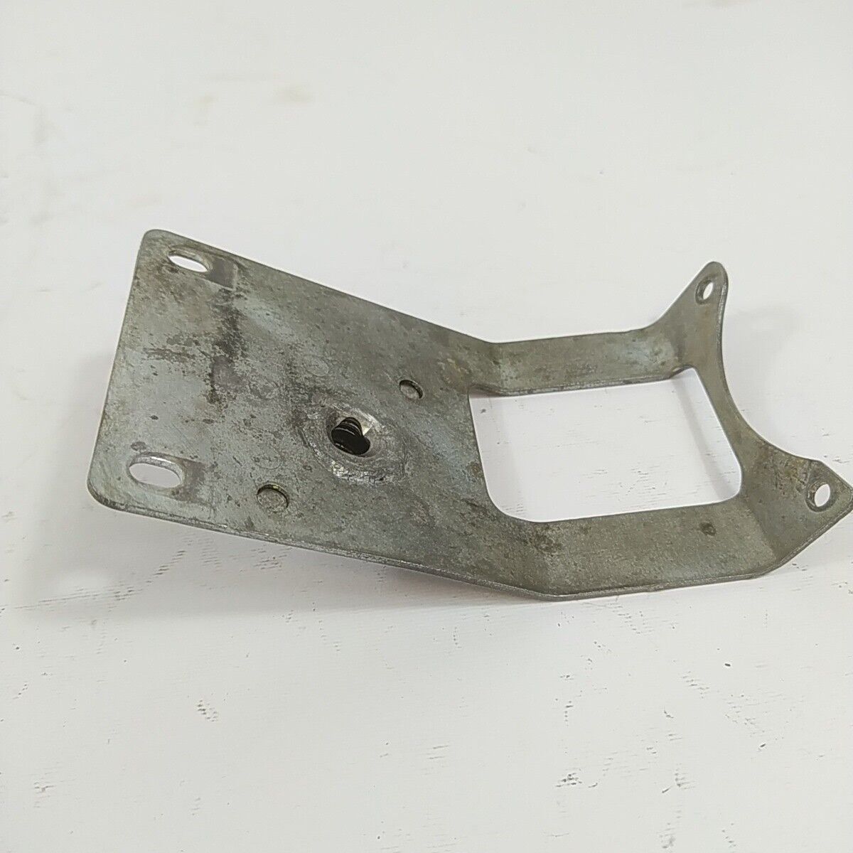 Ricambio DECESPUGLIATORE ECHO RM - 460 STAFFA MOTORE a zaino usato