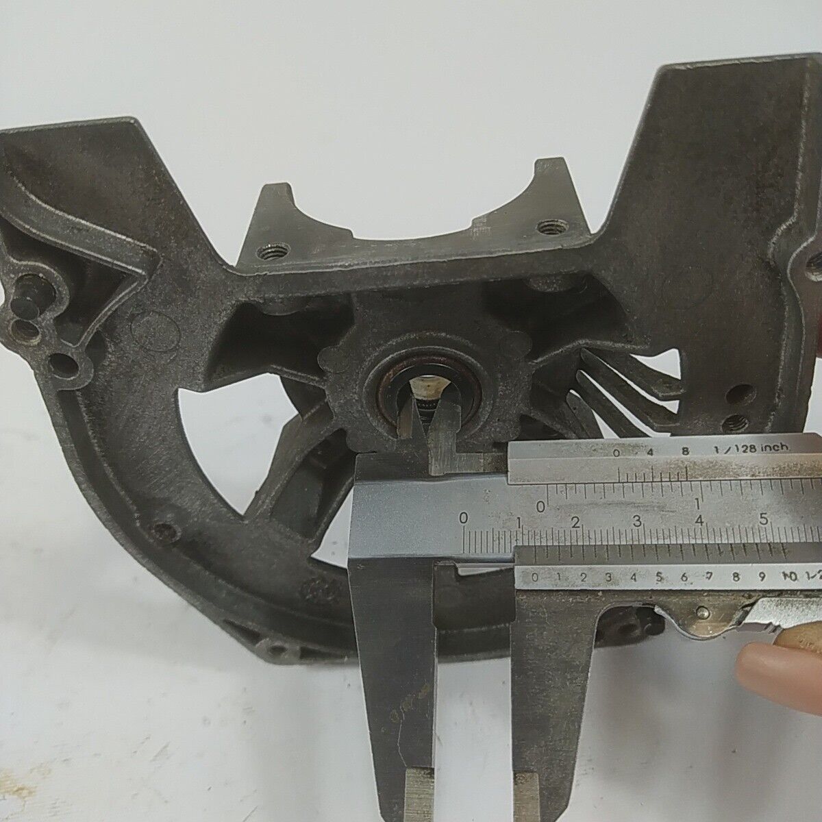 Ricambio CARTER BASAMENTO CILINDRO usato per decespugliatore OLEO MAC DYNAMAC