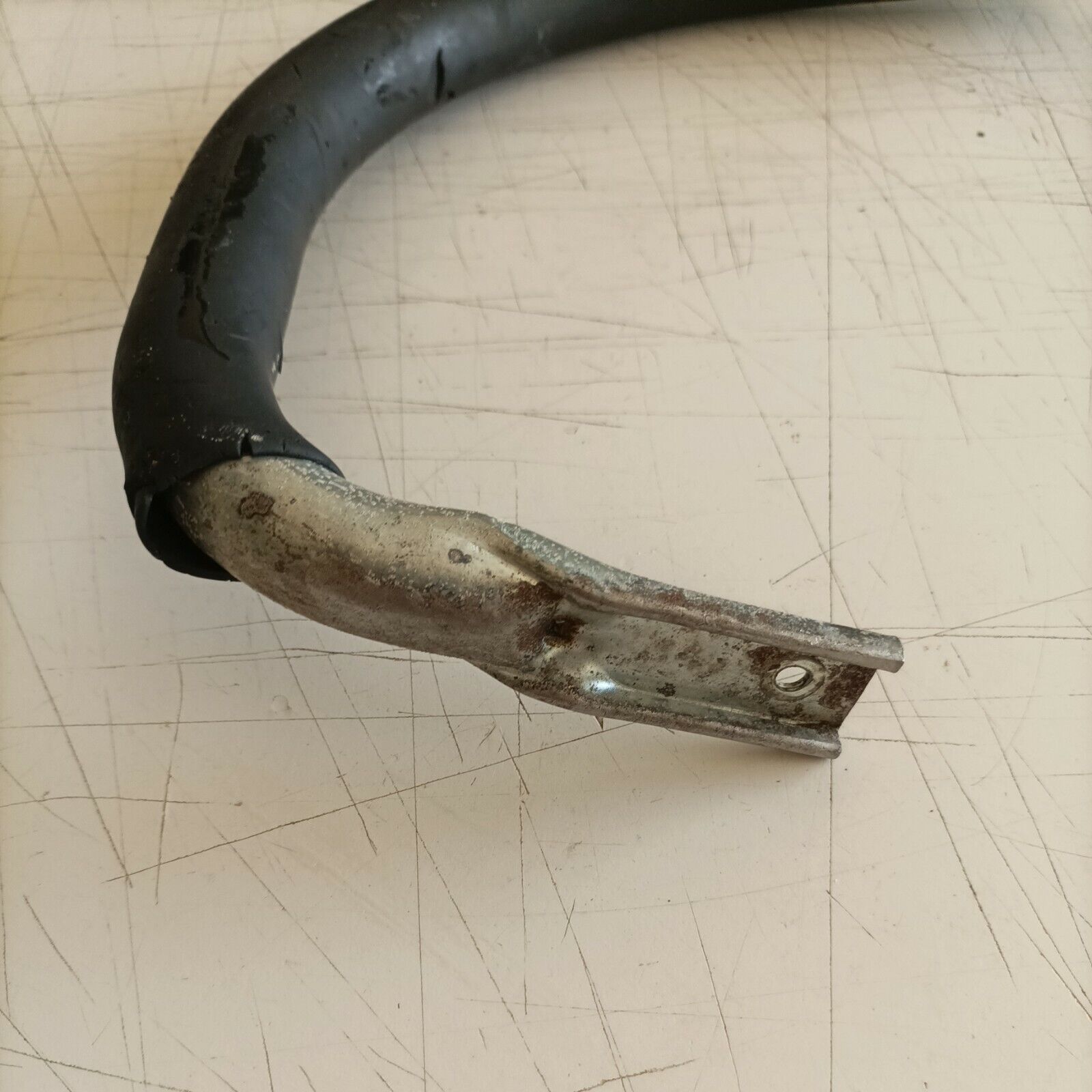 IMPUGNATURA MANIGLIA superiore PER MOTOSEGA MCCULLOCH PM 484 ricambi usati