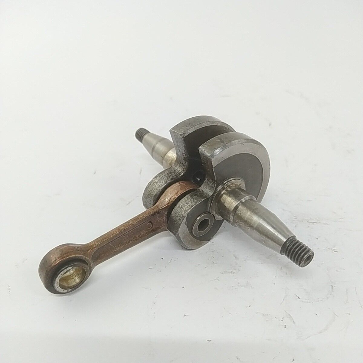 Ricambio usato ALBERO MOTORE originale decespugliatore Mcculloch ELITE 4000 3500