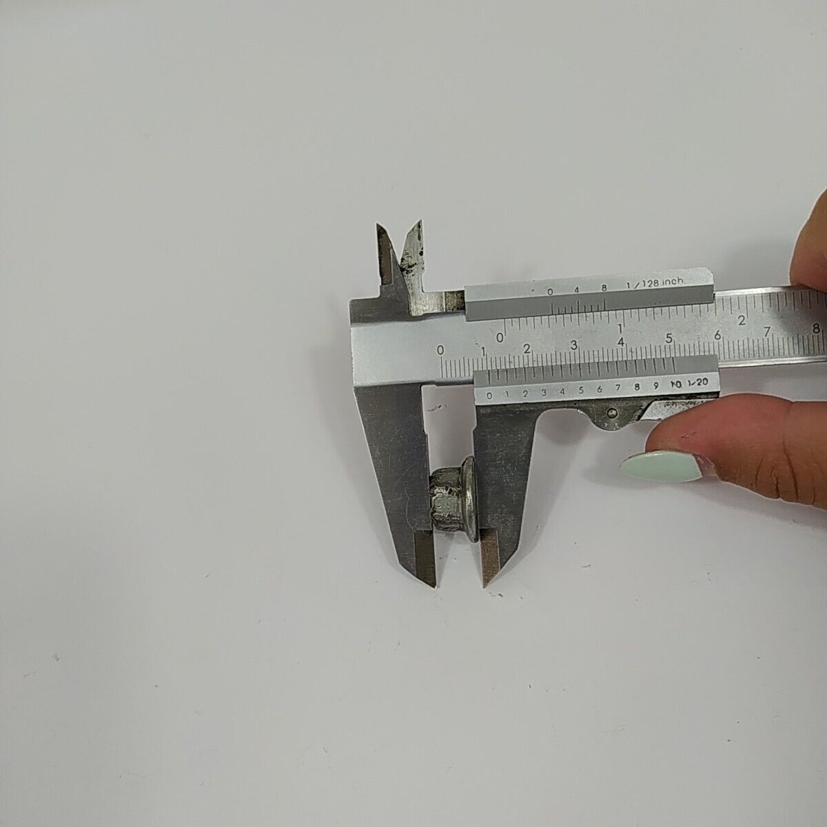 Ricambio usato DADO DADI BARRA CATENA  lama catena per motosega DOLMAR 116 si