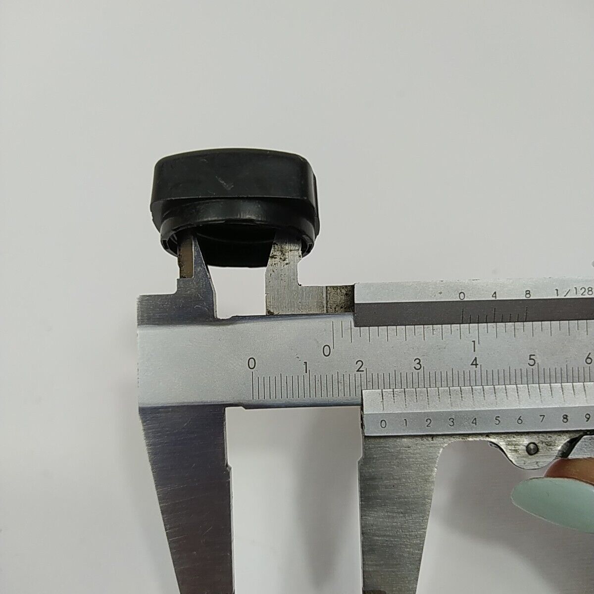 ricambi usati TAPPO SERBATOIO OLIO ORIGINALE per motosega CASTOR 438 Alpina