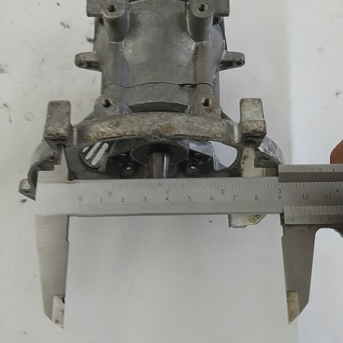 Ricambio CARTER BASAMENTO CILINDRO usato per decespugliatore KAWASAKI TD 40