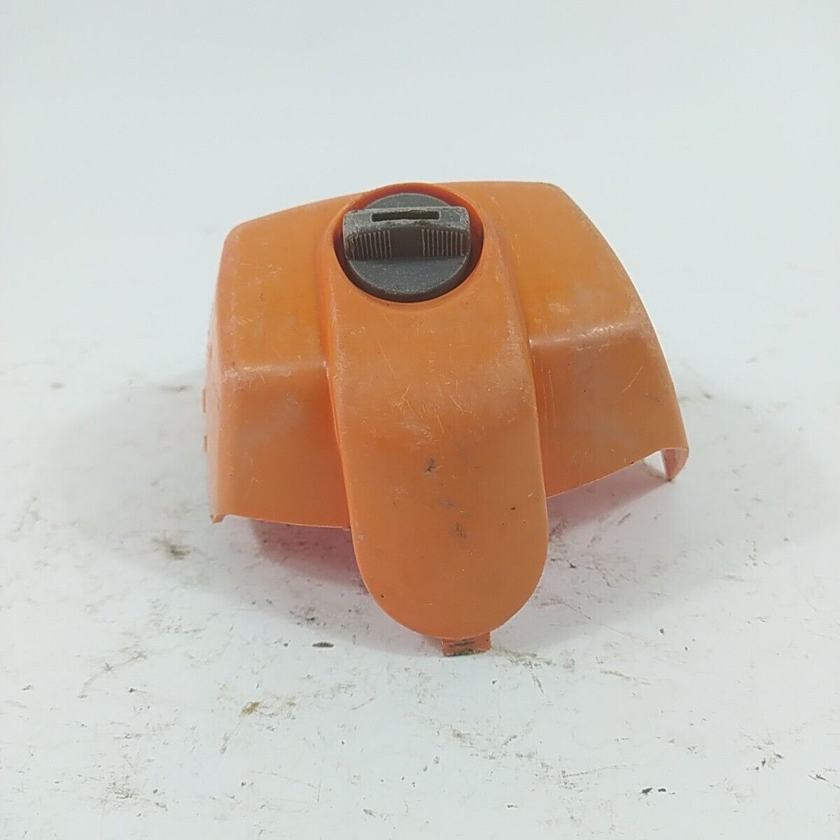 COPERCHIO FILTRO ARIA carburatore per motosega OLEO MAC GS 440 ricambi usati