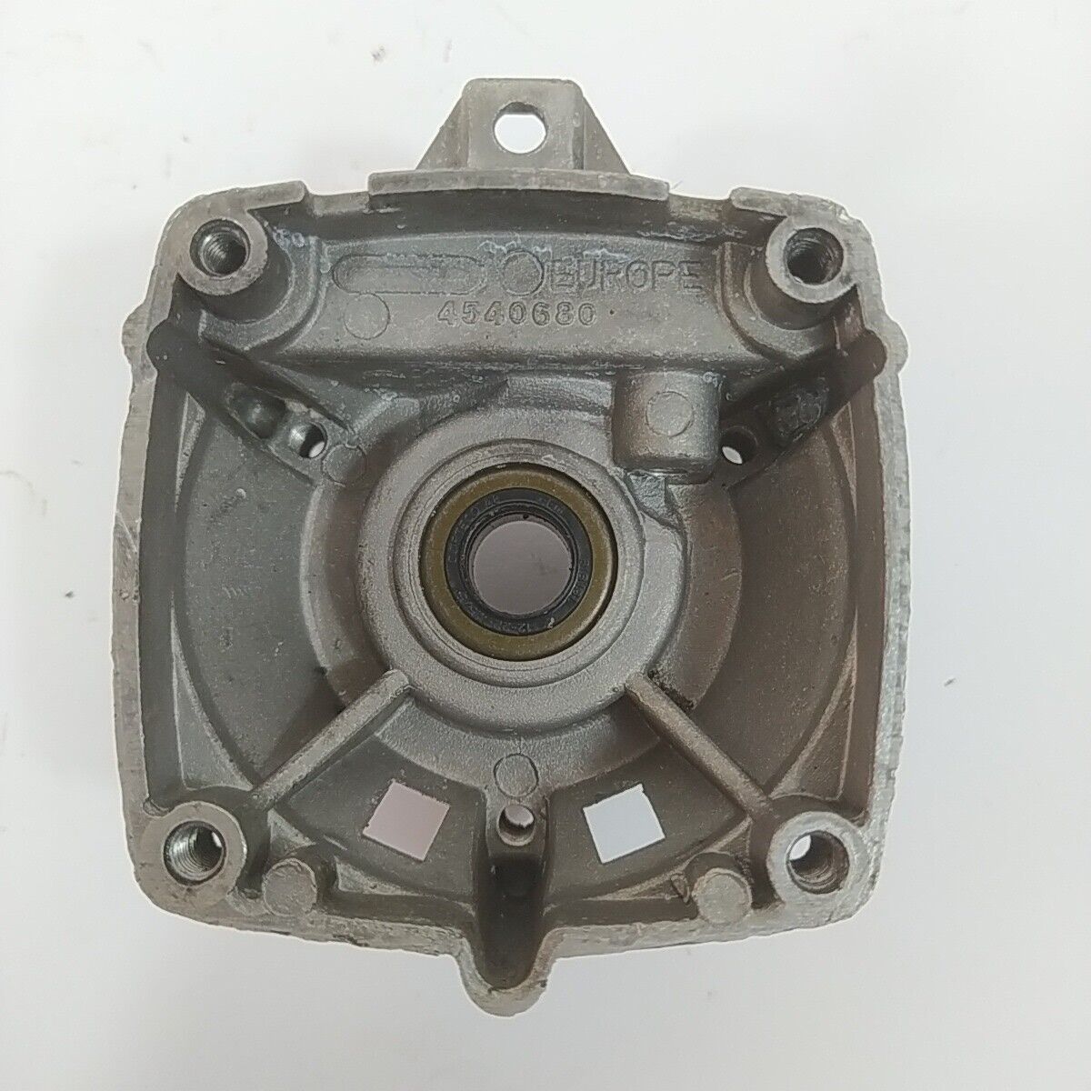 Ricambio per DECESPUGLIATORE ALPINA VIP 30 CARTER BASAMENTO MOTORE usato 