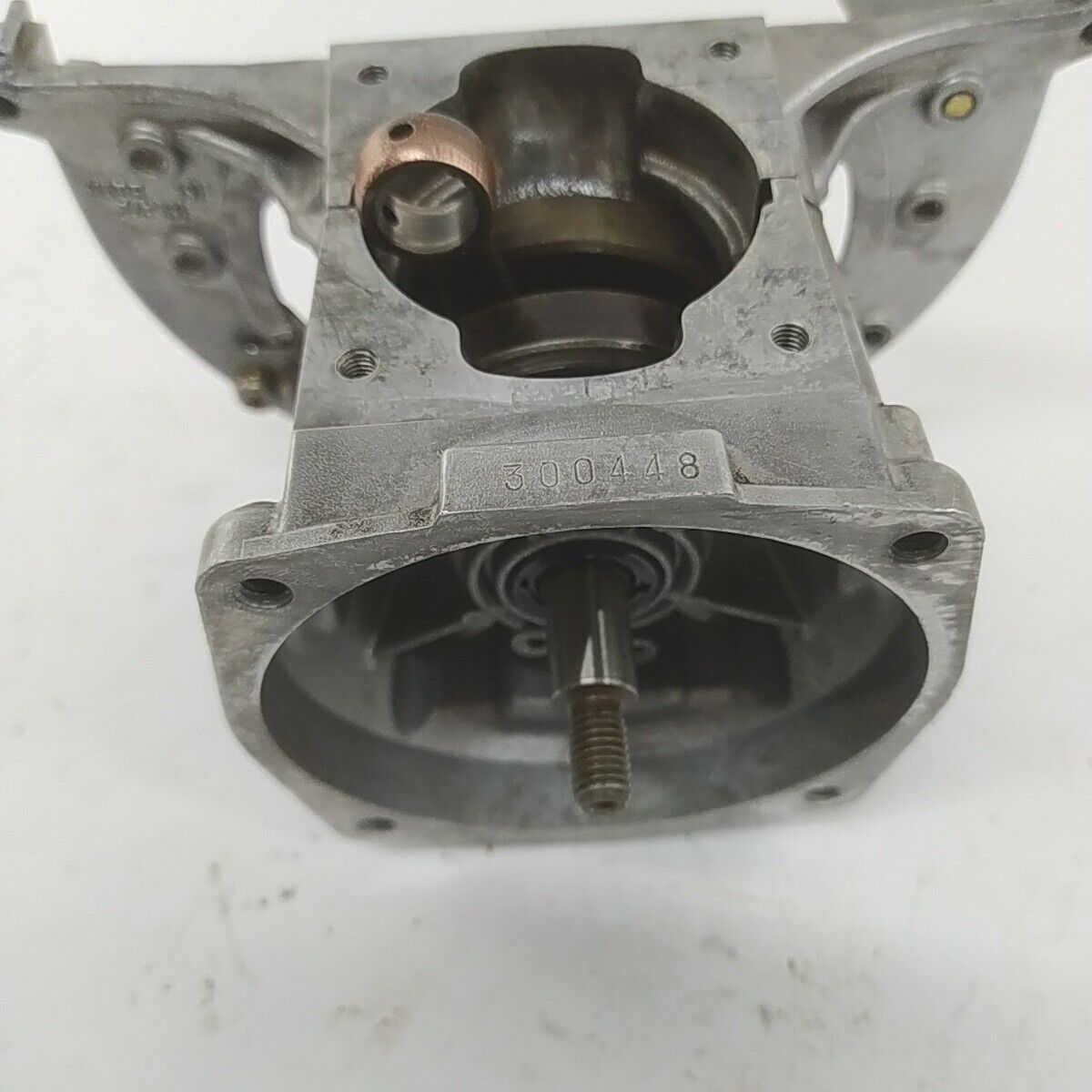 Ricambio usato CARTER BASAMENTO E ALBERO MOTORE decespugliatore MITSUBISHI T200