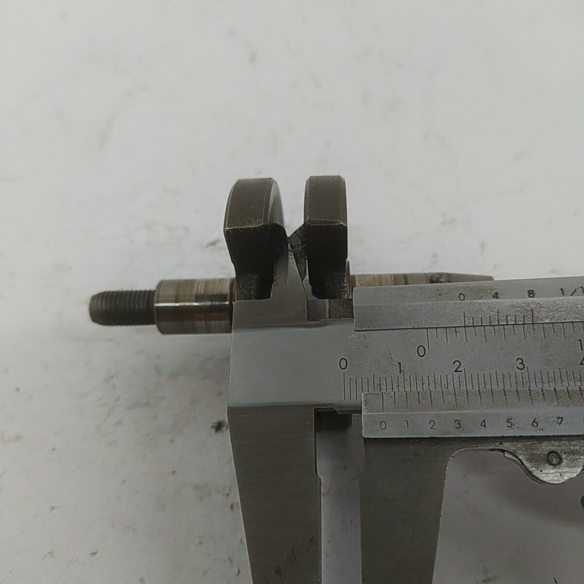 Ricambio usato ALBERO MOTORE originale per decespugliatore KAWASAKI TG 33