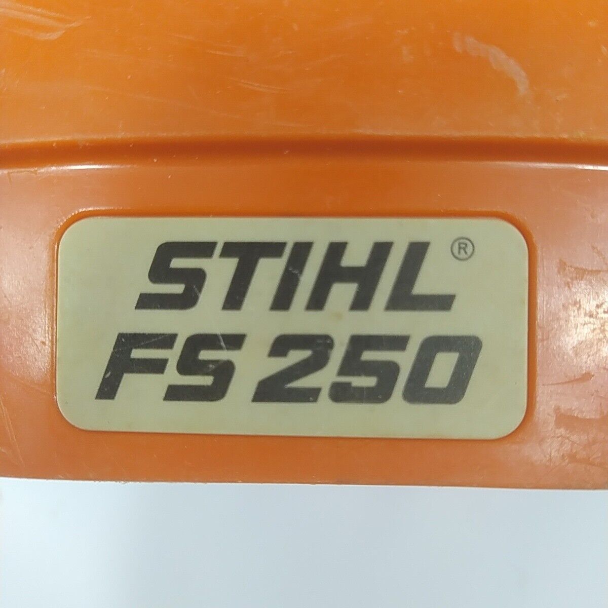 Ricambio per decespugliatore STIHL FS 250 COPERCHIO COPRI MOTORE CILINDRO usato