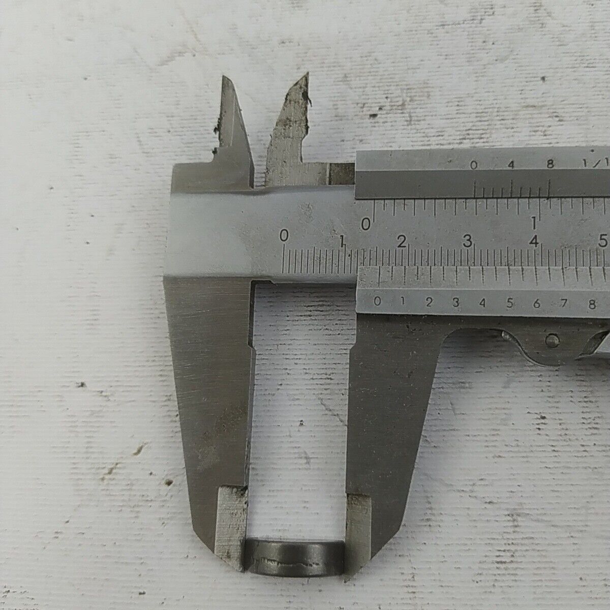 ricambi DADO BULLONE FERMO FRIZIONE per motosega Castor ALPINA PROF 70 usati