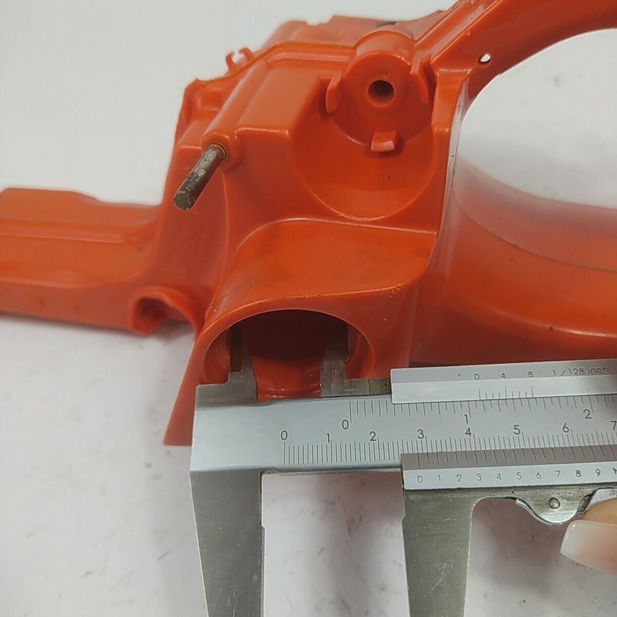 MANIGLIA IMPUGNATURA SERBATOIO BENZINA per MOTOSEGA HUSQVARNA 340 345 346 usati