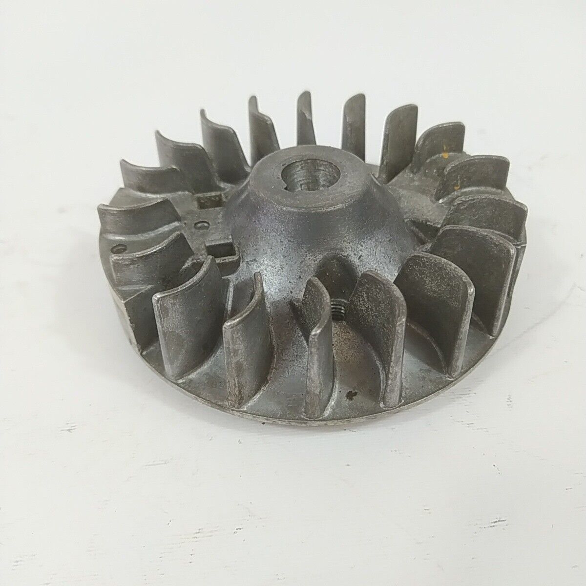 Ricambio VOLANO MAGNETICO DI AVVIAMENTO per decespugliatore TANAKA 501 ik usato