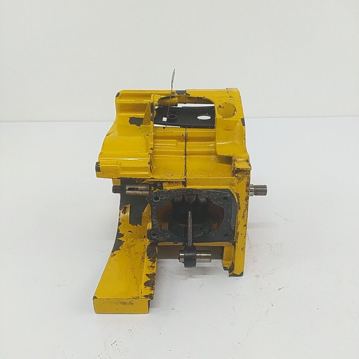 Ricambi per MOTOSEGA ALPINA P 34 castor usati BASAMENTO ALBERO MOTORE 