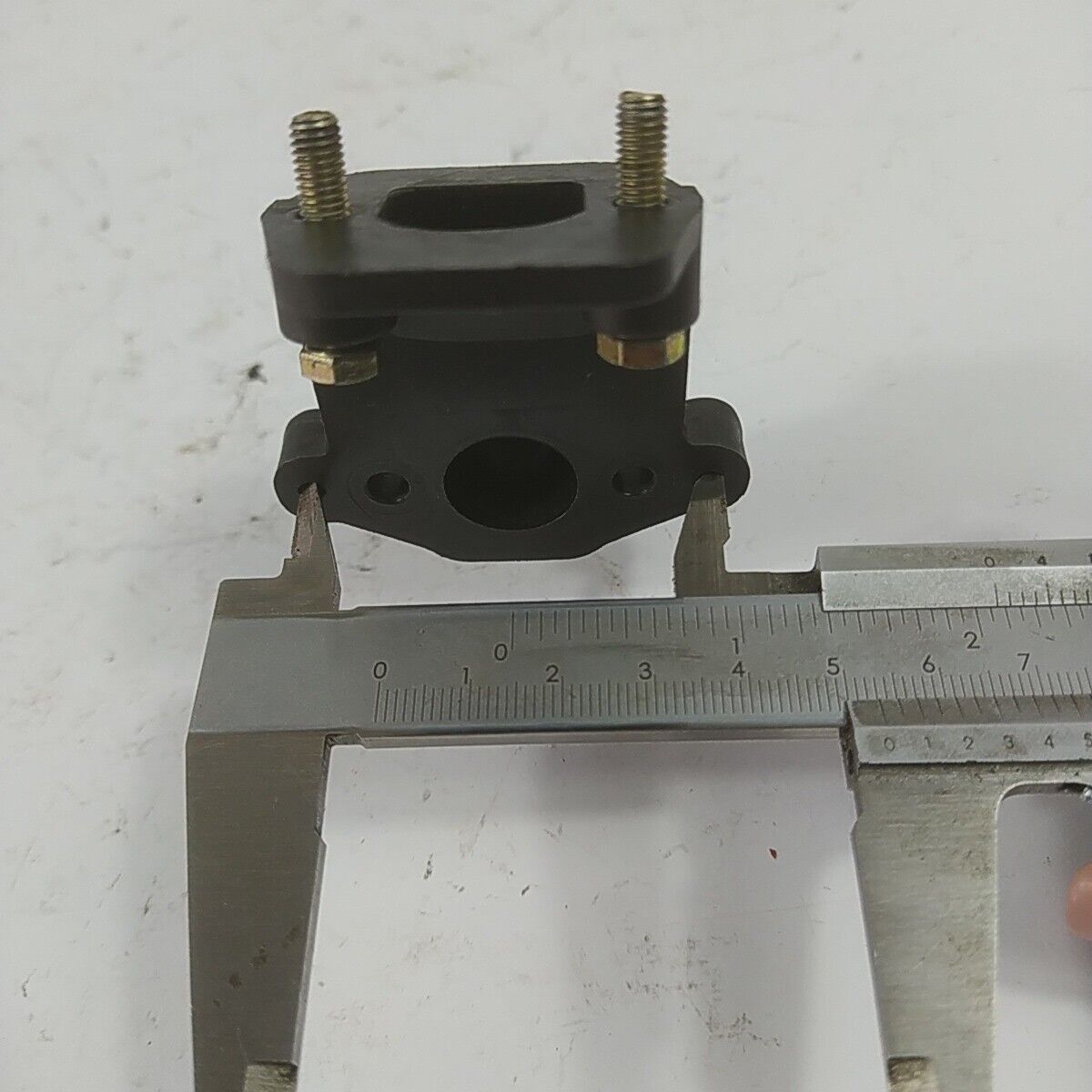 Ricambi RACCORDO CARBURATORE FILTRO ARIA per motosega ALPINA CASTOR 41 usati