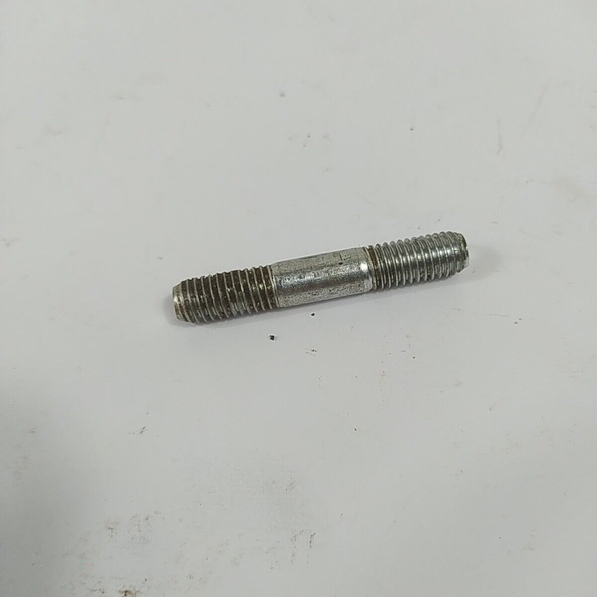 Ricambio VITE PRIGIONIERE BARRA per motosega ALPINA CASTOR 41 usato