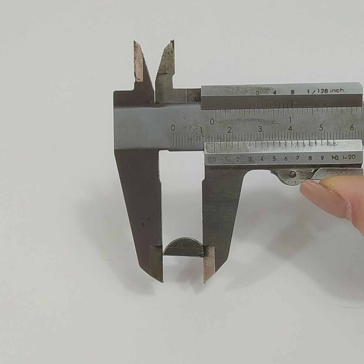 ricambi CHIAVETTA MEZZALUNA volano per motosega castor ALPINA PROF 70 usati