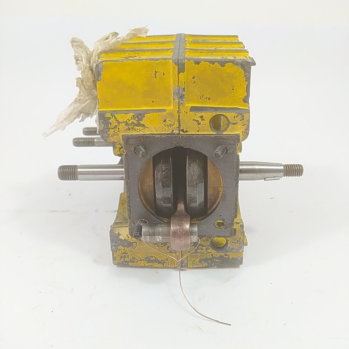 ricambi usati CARTER BASAMENTO ALBERO MOTORE per motosega ALPINA CASTOR prof 45 