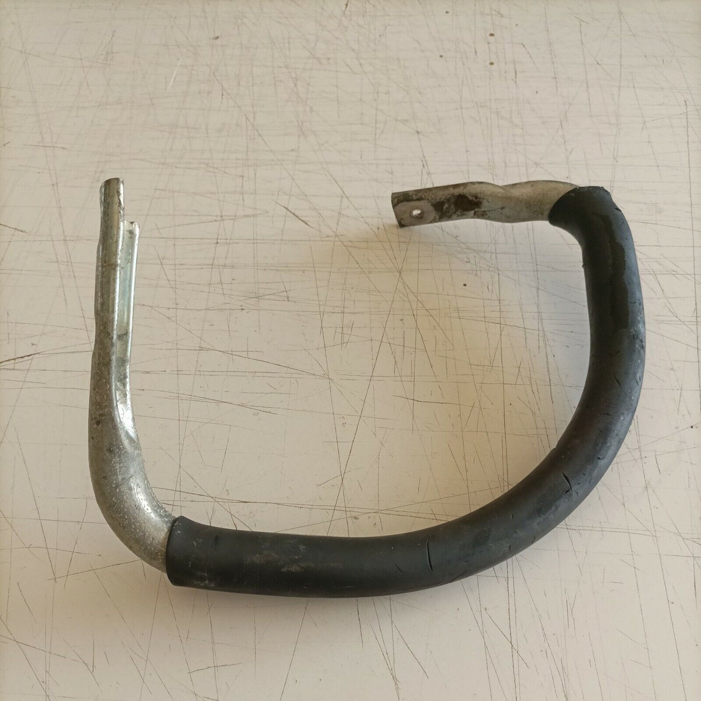 IMPUGNATURA MANIGLIA superiore PER MOTOSEGA MCCULLOCH PM 484 ricambi usati