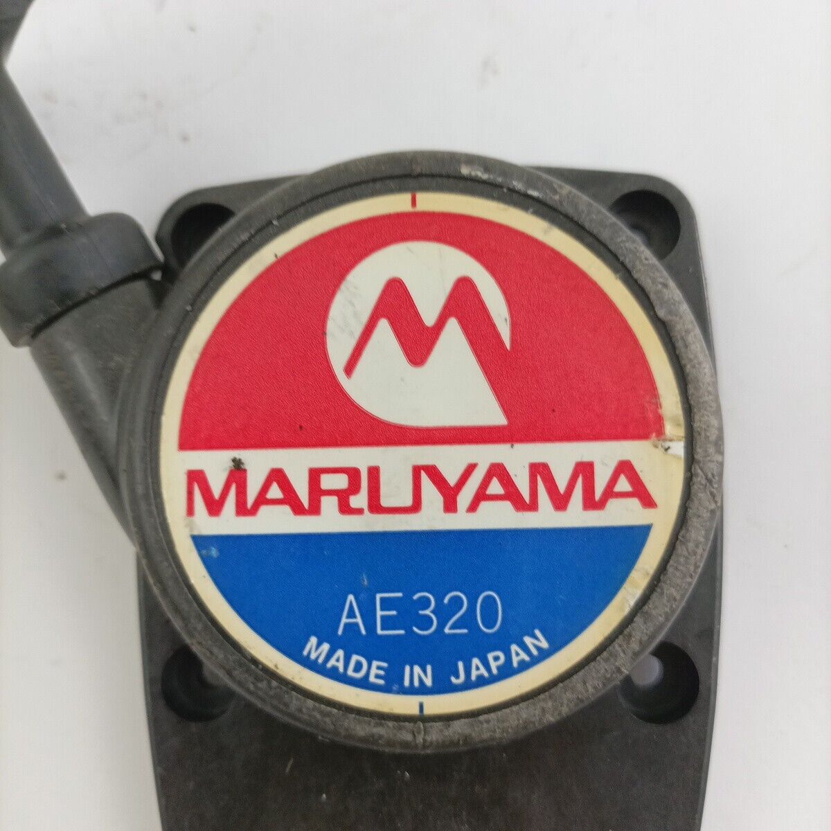 Ricambio VITE PERNO COPERCHIO MOTORE usato per decespugliatore MARUYAMA EA 320