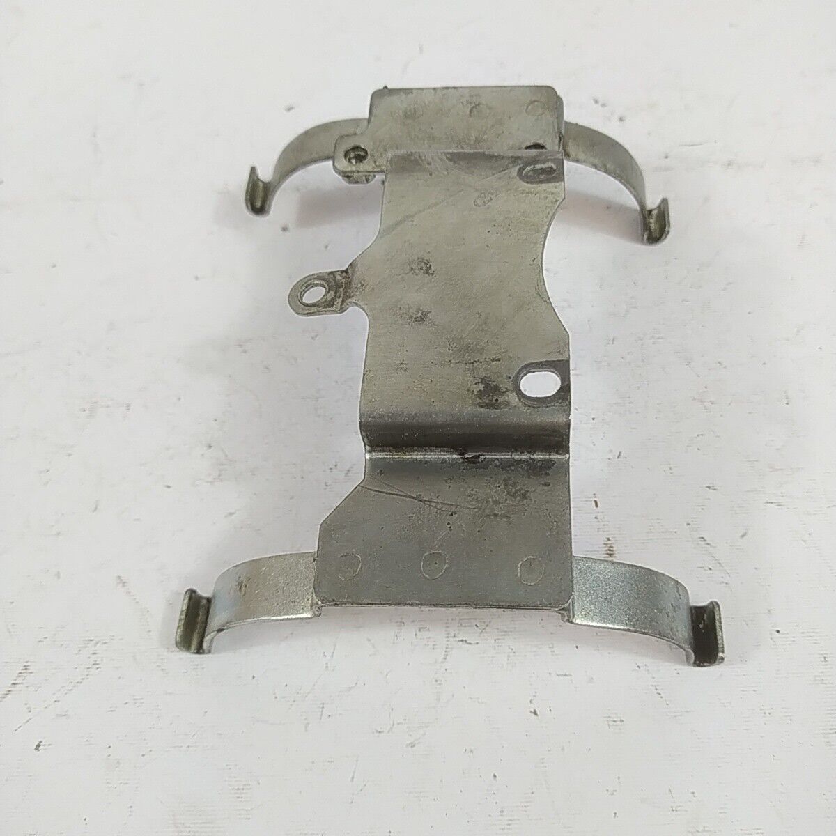Ricambio DECESPUGLIATORE kawasaki kt 17 STAFFA SERBATOIO CARBURANTE mix usato