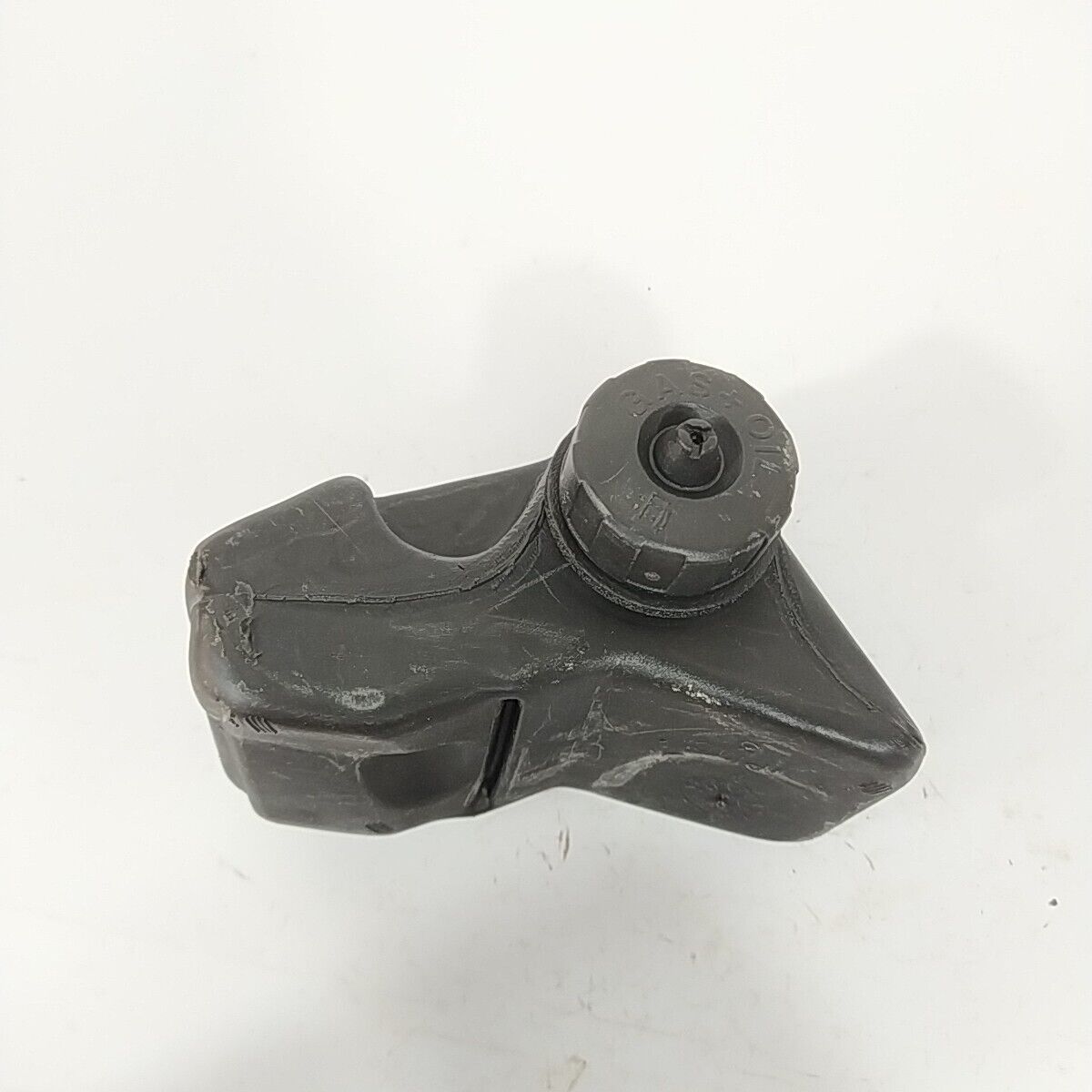 serbatoio CARBURANTE E TAPPO PER MOTOSEGA POULAN 2000 2.0 C.I ricambi usati