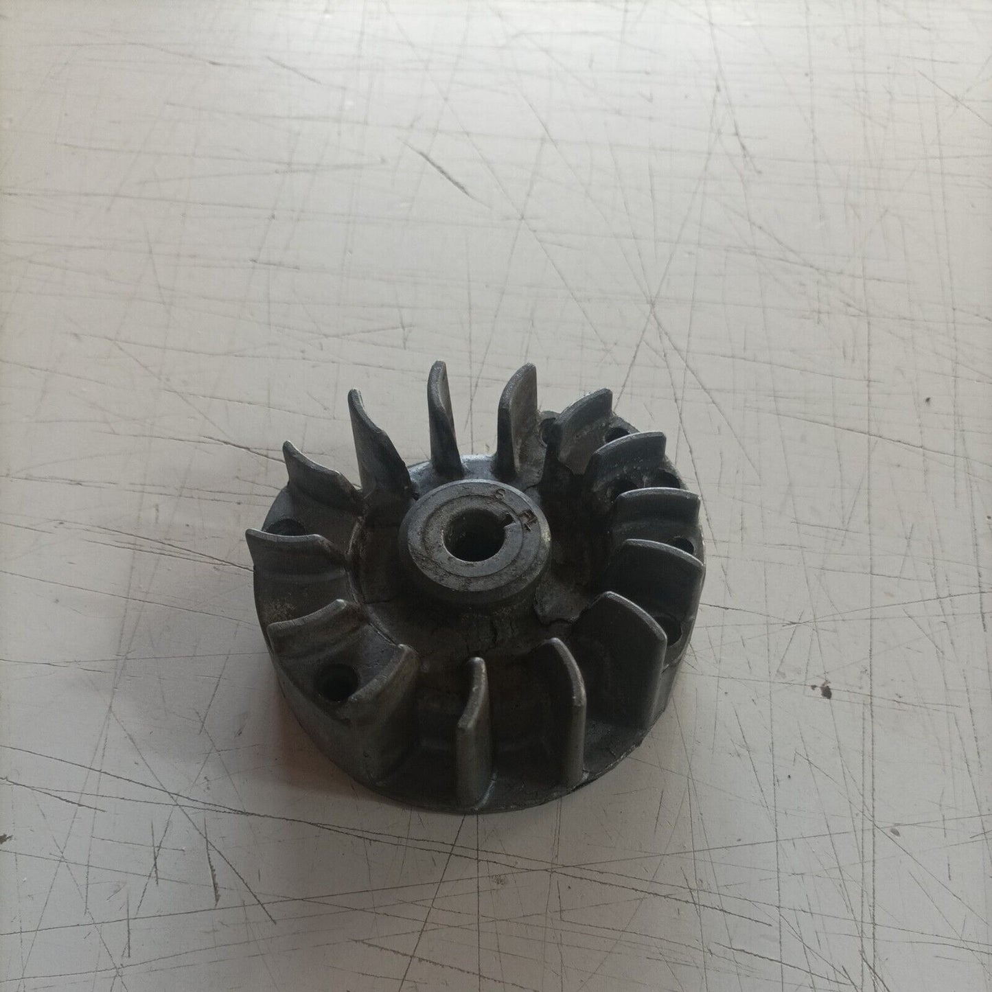 ricambi VOLANO MAGNETICO usato PER DECESPUGLIATORE MCCULLOCH WINDSOR PROMAC 2000