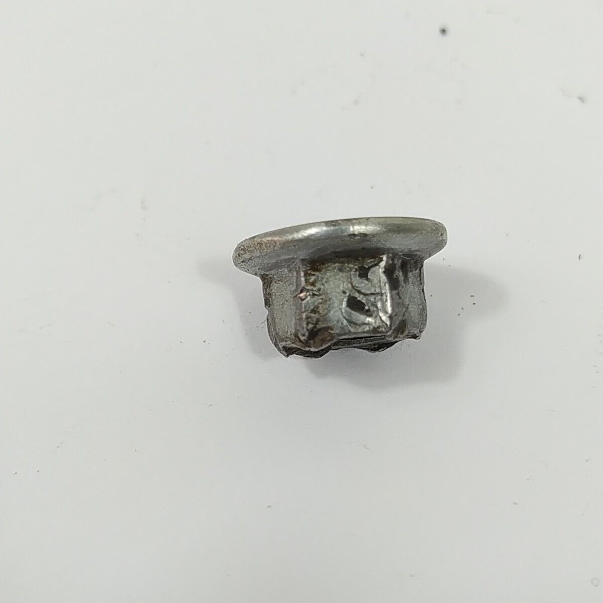 Ricambio usato DADO DADI BARRA CATENA  lama catena per motosega DOLMAR 116 si