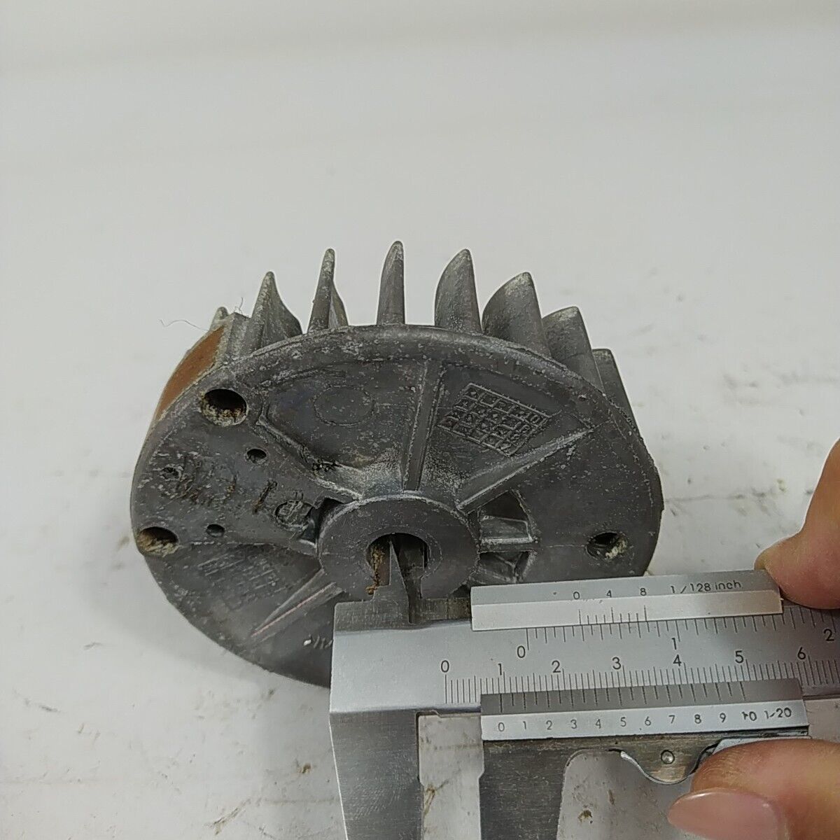 Ricambio VOLANO MAGNETICO DI AVVIAMENTO PER MOTOSEGA ALPINA CASTOR CP 510 usato