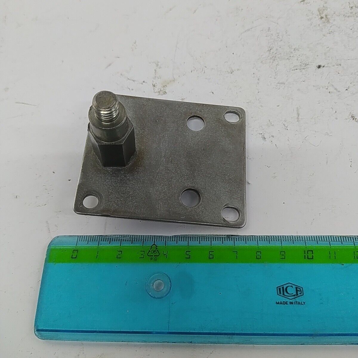 Ricambio usato STAFFA SUPPORTO MOTORE A ZAINO decespugliatore MITSUBISHI T200