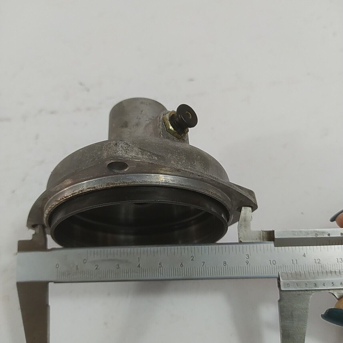 Ricambio CARTER SUPPORTO COPERCHIO CAMPANA usato per decespugliatore ZENOAH G43L