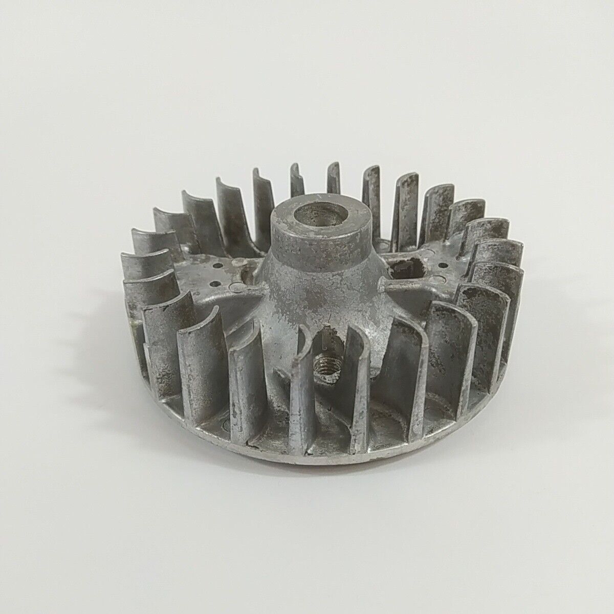 Ricambi per DECESPUGLIATORE ALPINA VIP 52 VOLANO MAGNETICO DI AVVIAMENTO usato