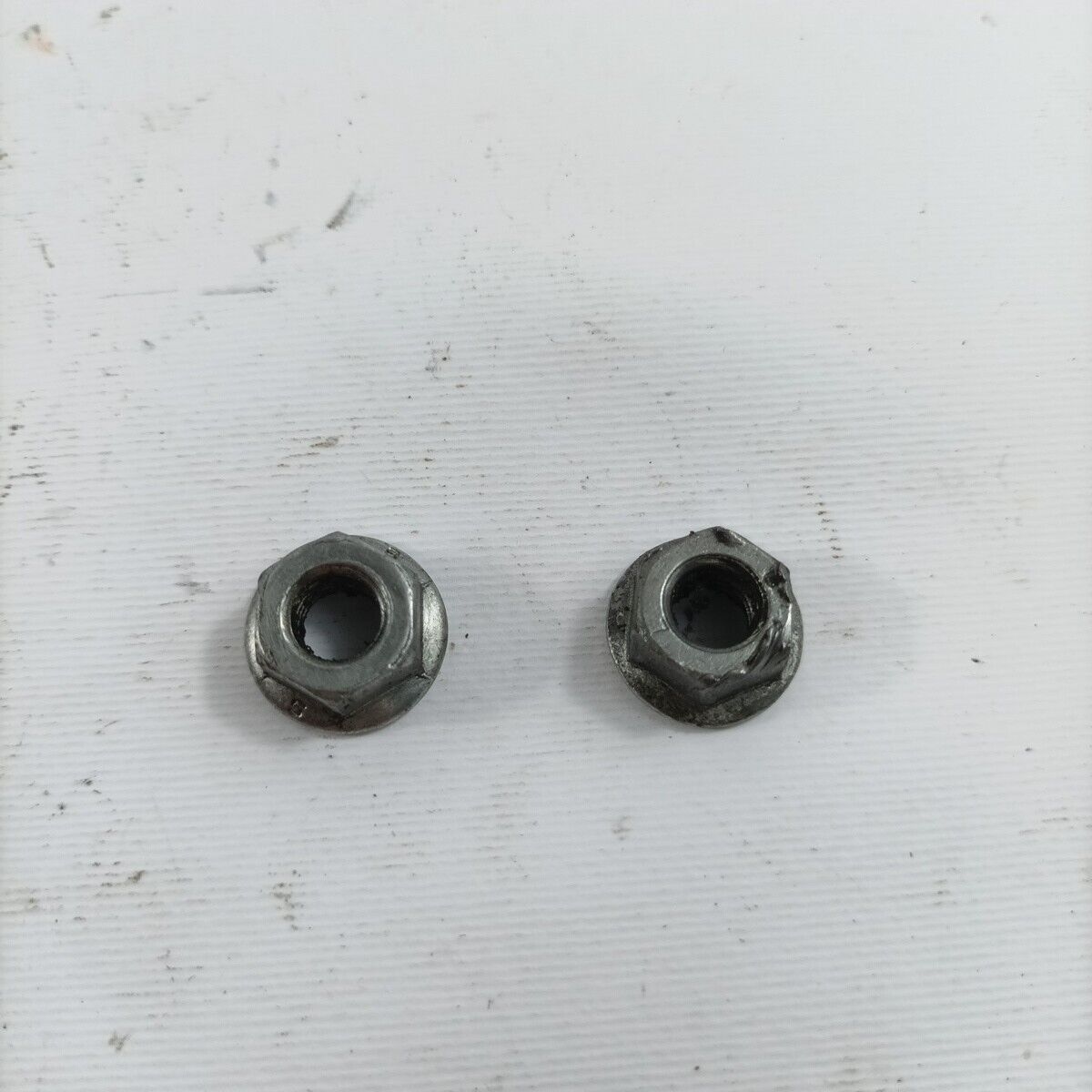 ricambio DADI DADO BARRA CATENA PER MOTOSEGA ALPINA CASTOR 41 40 usati