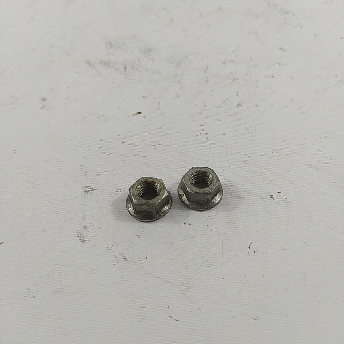 ricambio DADI DADO BARRA BULLONE CATENA per motosega CASTOR C 70 usati