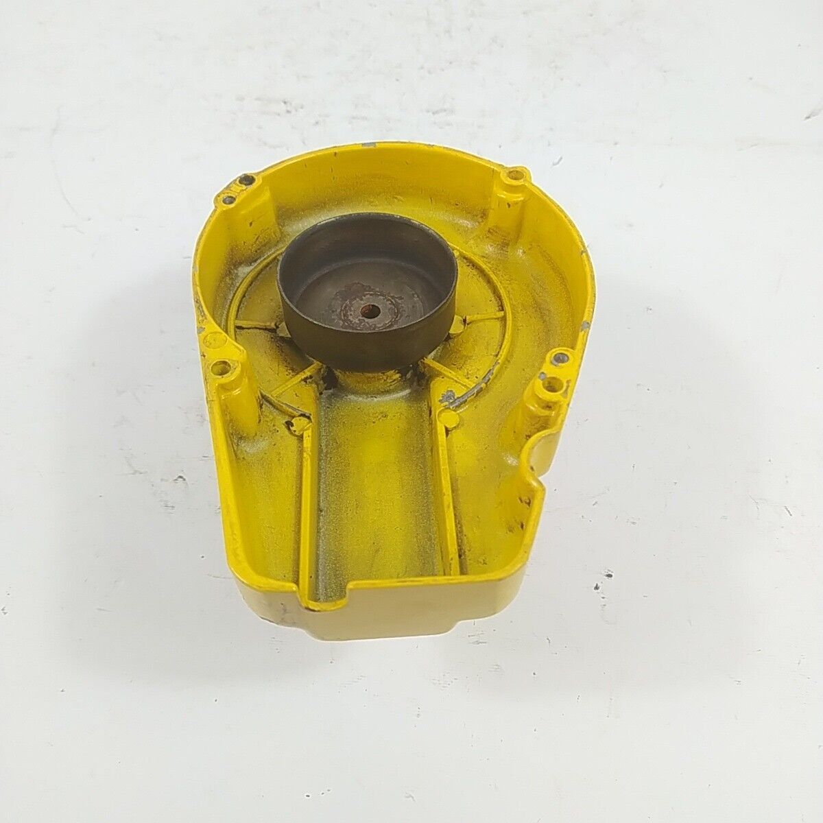 Ricambio SUPPORTO CAMPANA FRIZIONE usato DECESPUGLIATORE mcculloch SUPER MAC 26