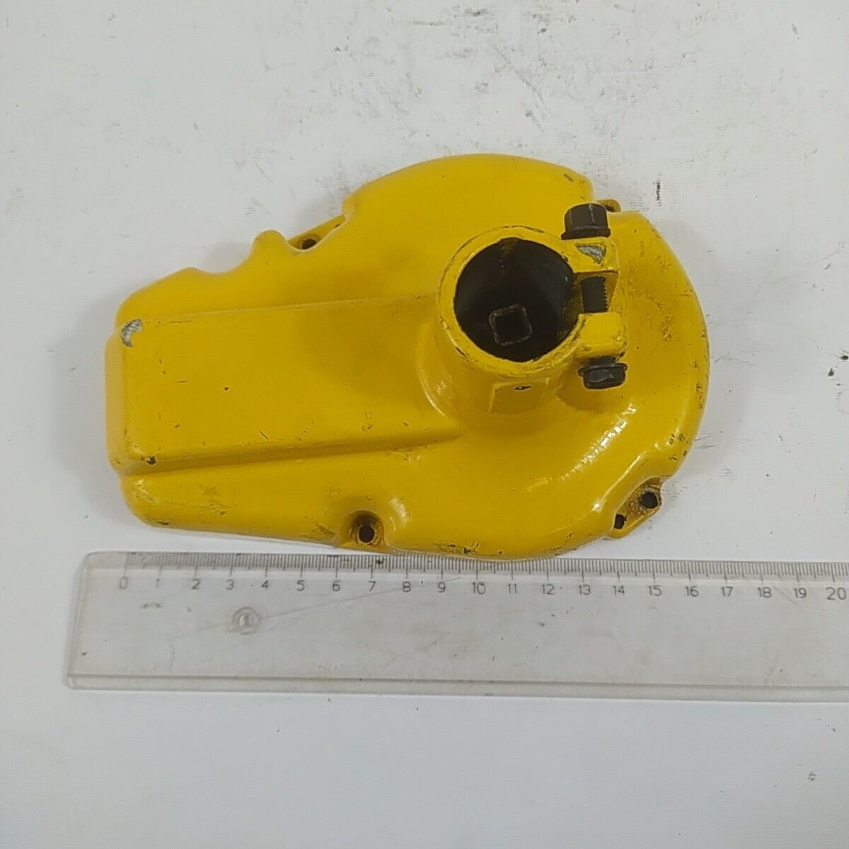 Ricambio SUPPORTO CAMPANA FRIZIONE usato DECESPUGLIATORE mcculloch SUPER MAC 26