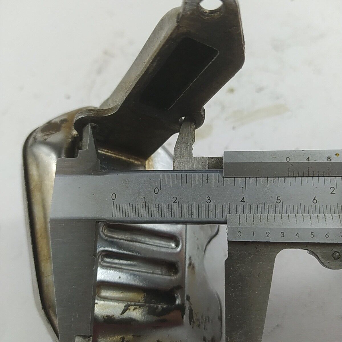 ricambio MARMITTA SILENZIATORE DI SCARICO PER MOTOSEGA ALPINA CASTOR 41 40 usati