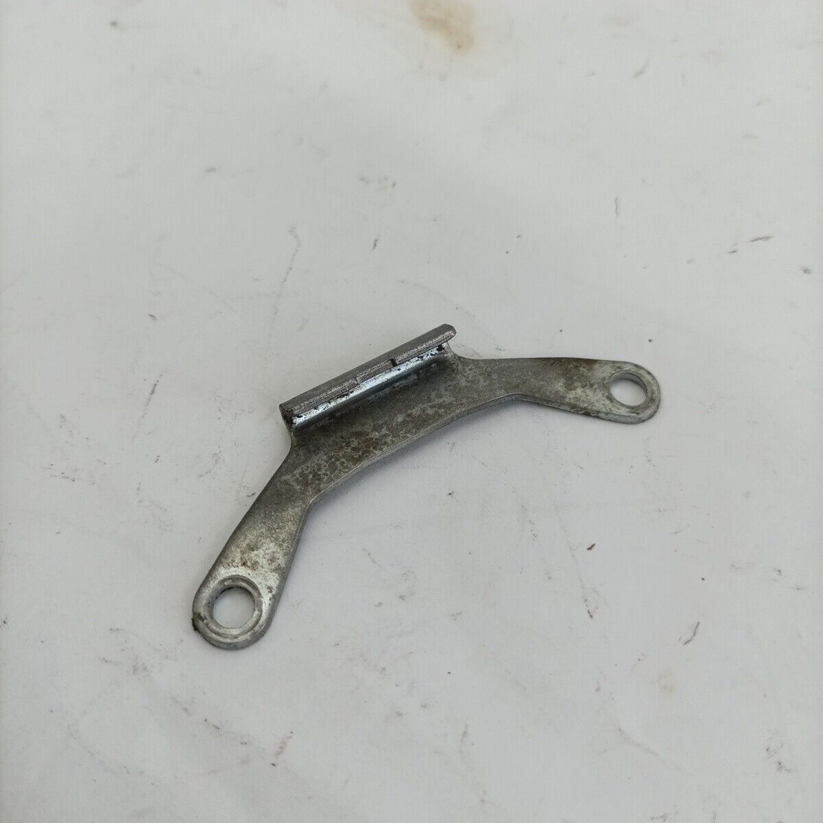 ricambio STAFFA SERBATOIO BENZINA usato per decespugliatore KAWASAKI TD 33