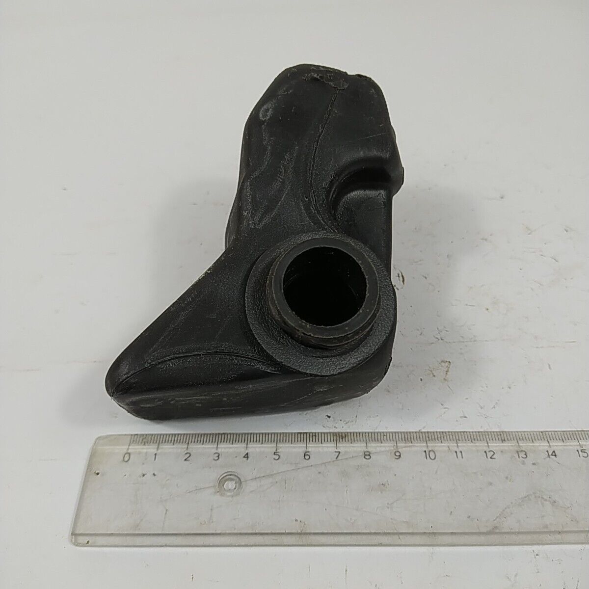 serbatoio CARBURANTE E TAPPO PER MOTOSEGA POULAN 2000 2.0 C.I ricambi usati